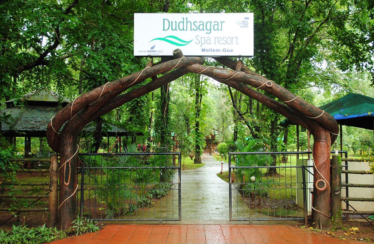 Dudhsagar Spa Resort Molem Exterior photo